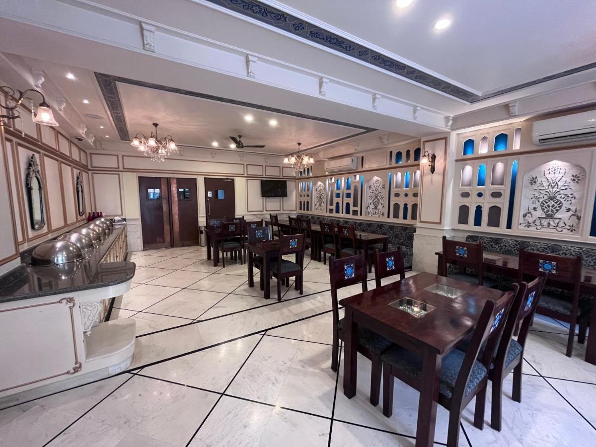 Ratnawali – A Vegetarian Heritage Hotel Jaipur Bagian luar foto
