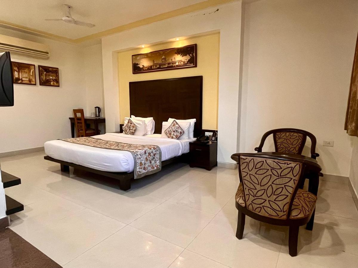 Ratnawali – A Vegetarian Heritage Hotel Jaipur Bagian luar foto