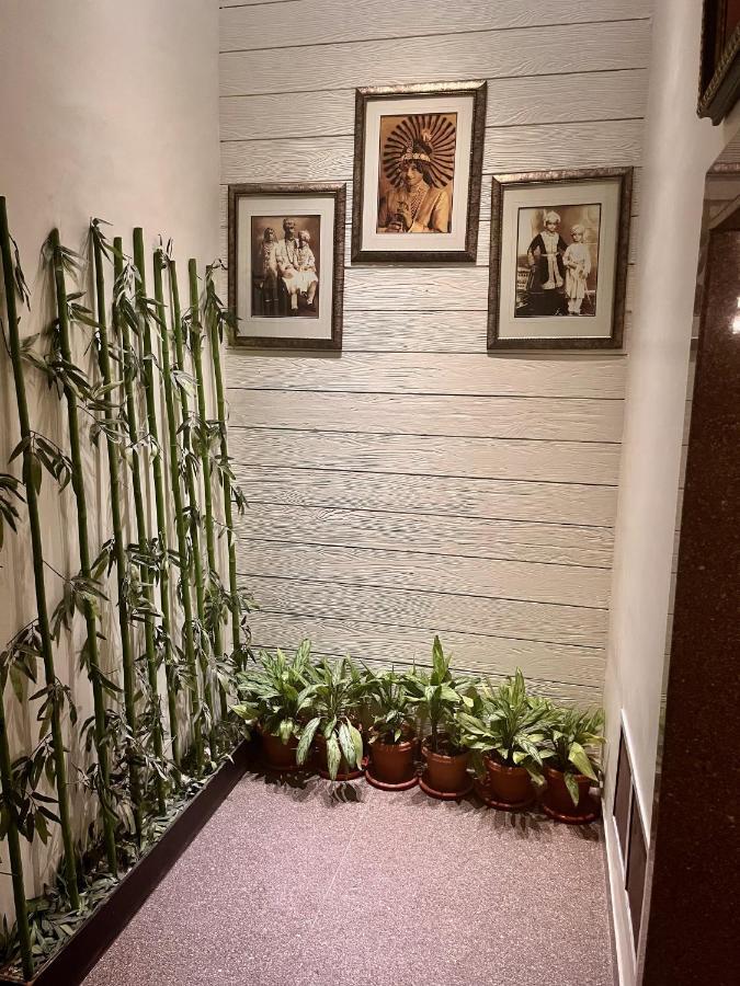 Ratnawali – A Vegetarian Heritage Hotel Jaipur Bagian luar foto