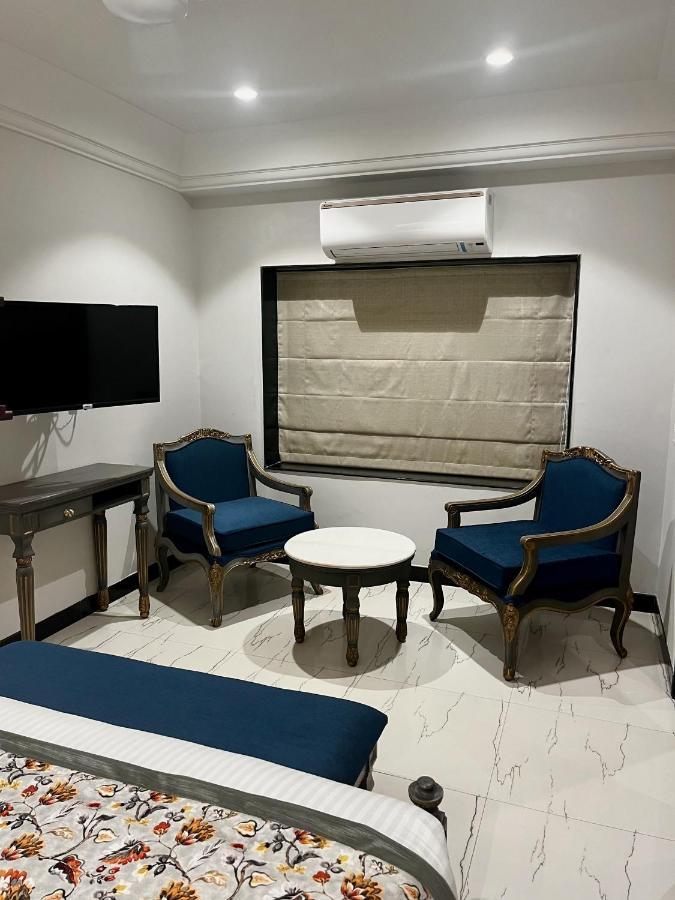Ratnawali – A Vegetarian Heritage Hotel Jaipur Bagian luar foto