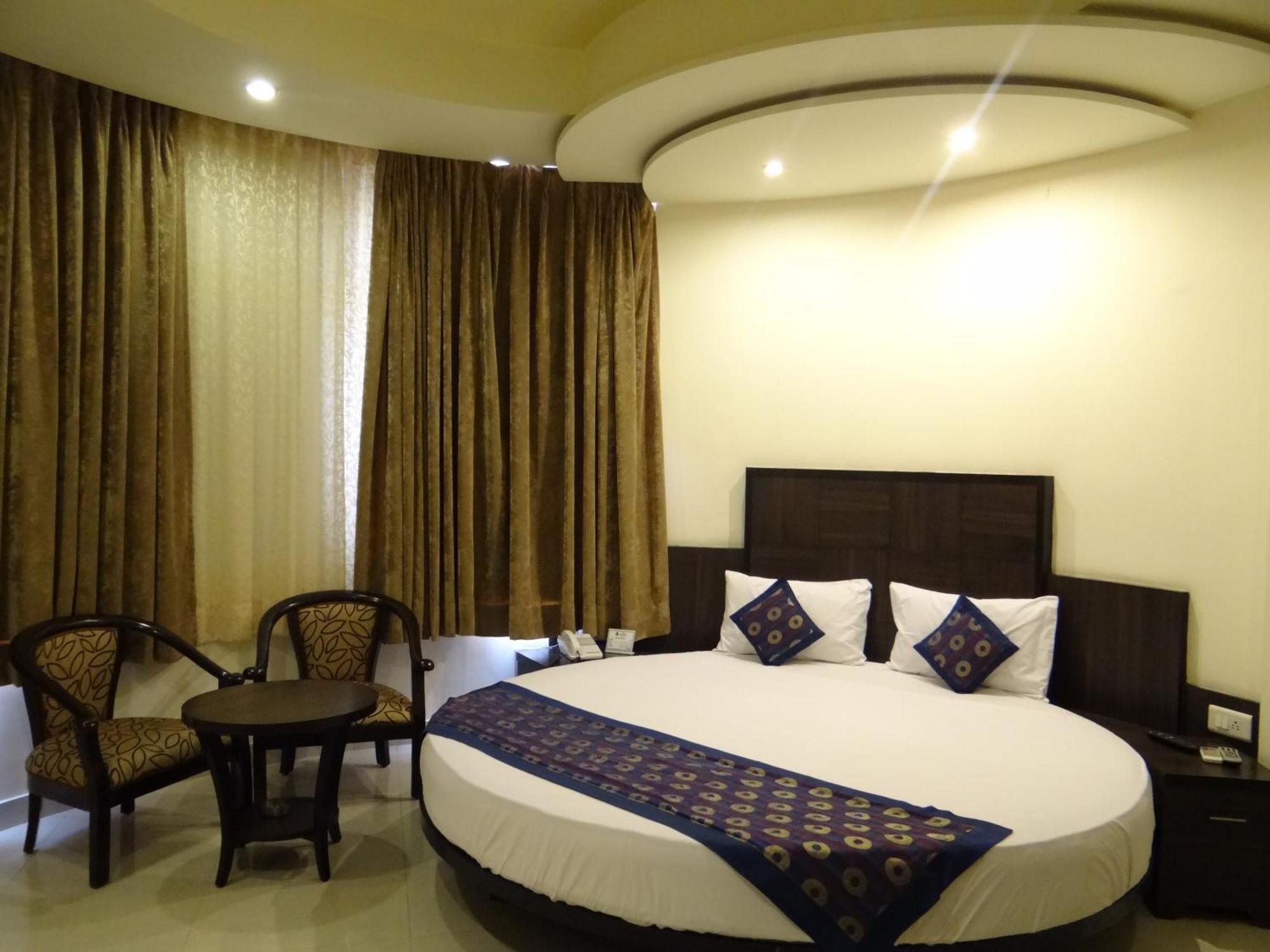 Ratnawali – A Vegetarian Heritage Hotel Jaipur Bagian luar foto
