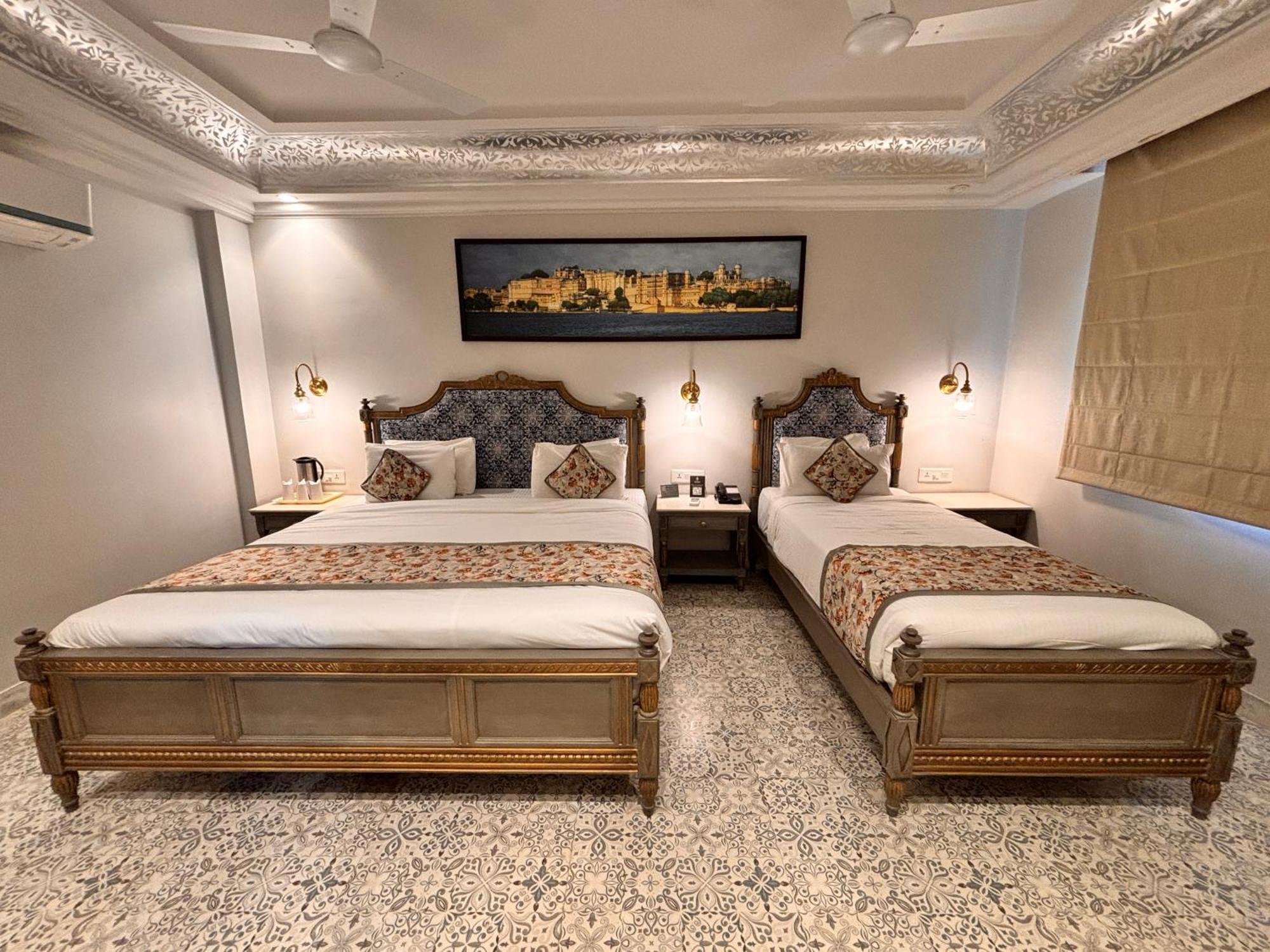 Ratnawali – A Vegetarian Heritage Hotel Jaipur Bagian luar foto