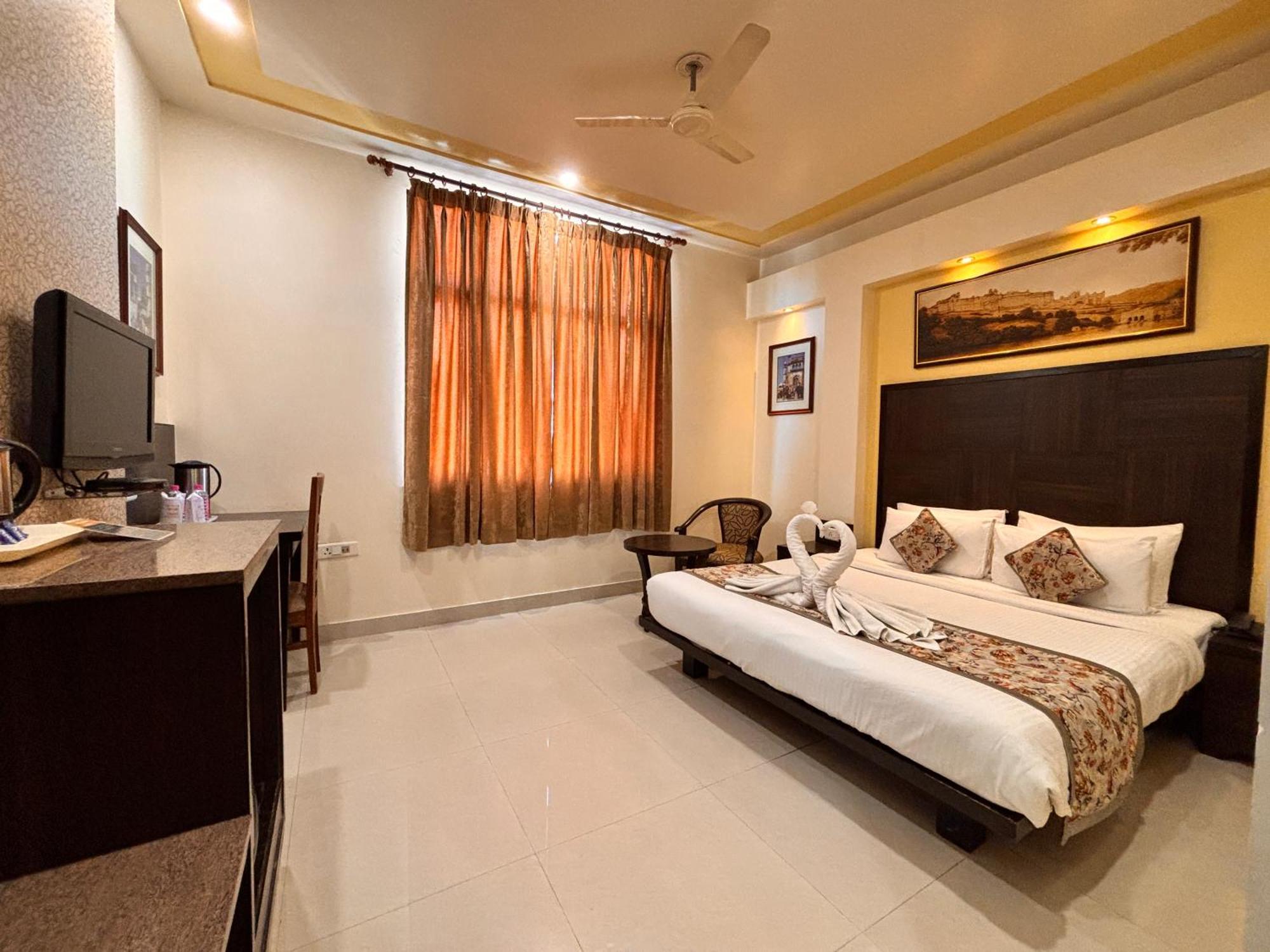 Ratnawali – A Vegetarian Heritage Hotel Jaipur Bagian luar foto