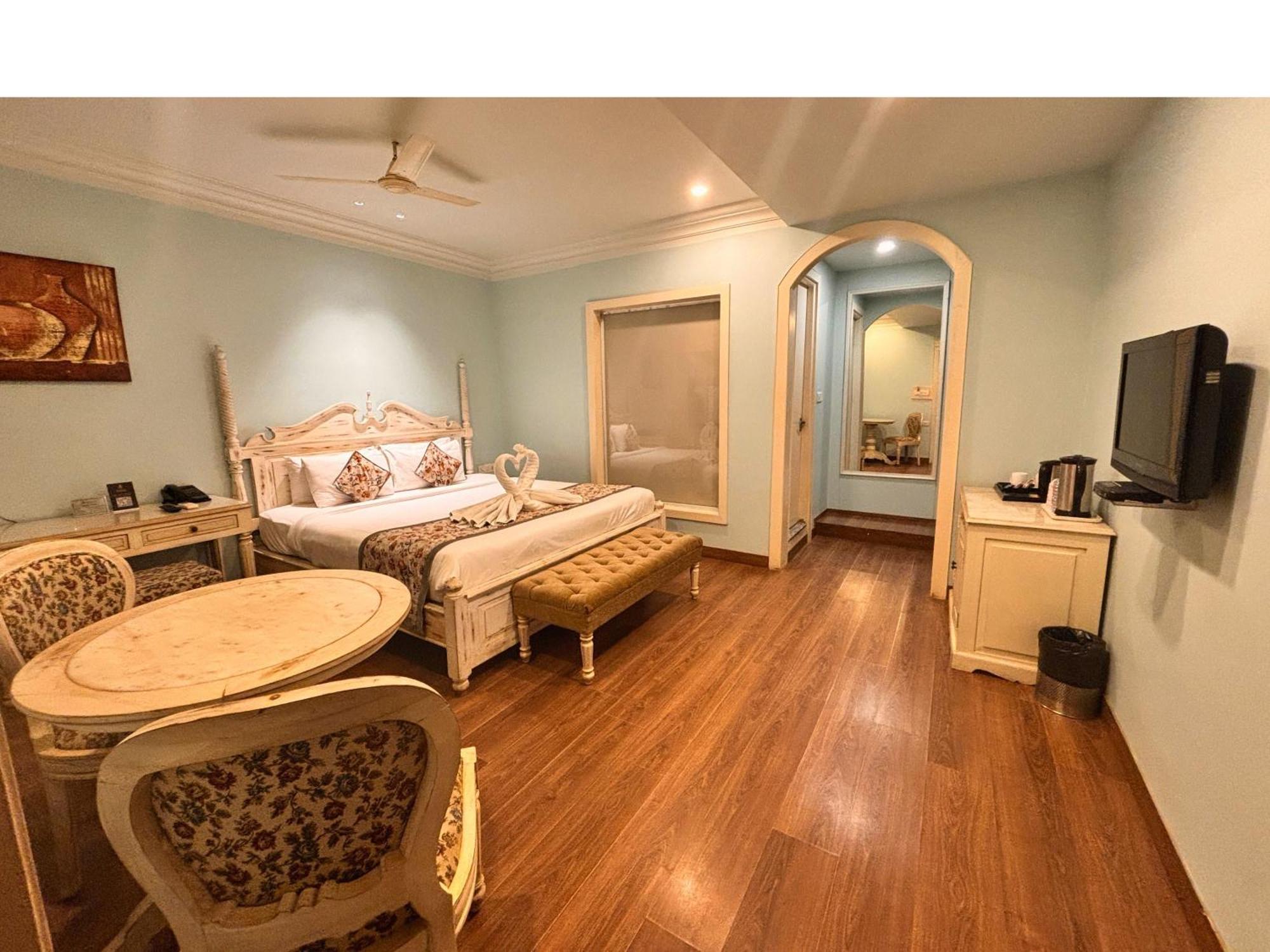 Ratnawali – A Vegetarian Heritage Hotel Jaipur Bagian luar foto