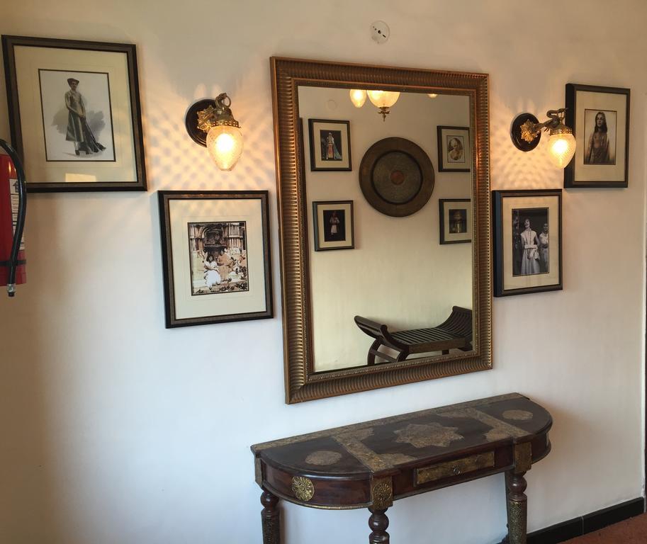 Ratnawali – A Vegetarian Heritage Hotel Jaipur Bagian luar foto