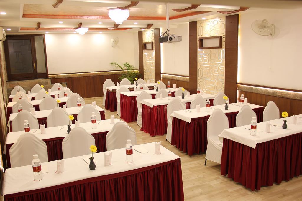 Ratnawali – A Vegetarian Heritage Hotel Jaipur Bagian luar foto